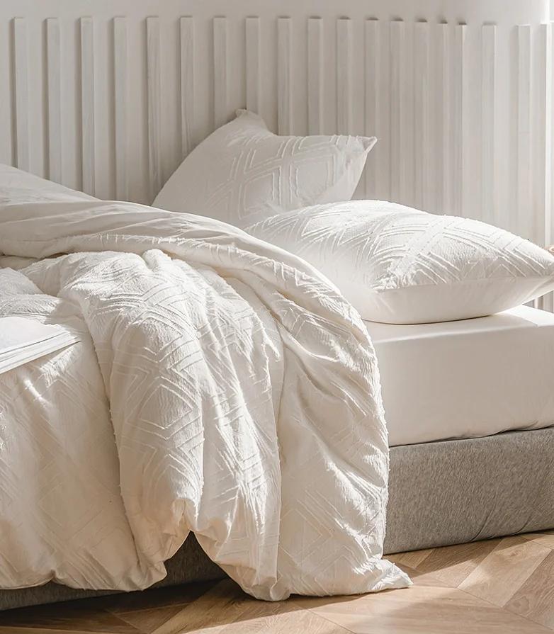 白色床上用品:提升睡眠质量的秘密武器